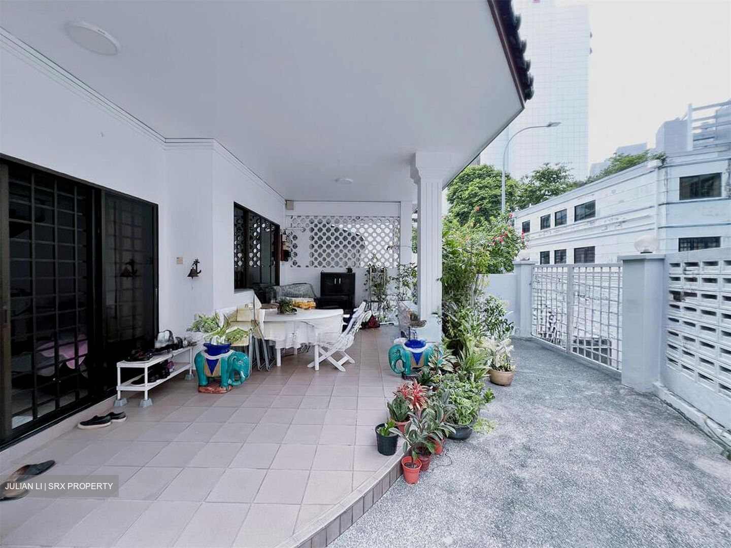 Orchard Road (D9), Terrace #577750951